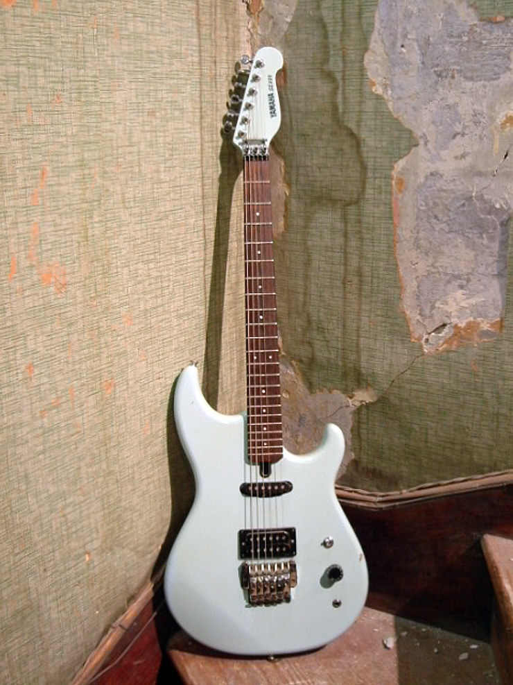 Yamaha se250 electric guitar hotsell